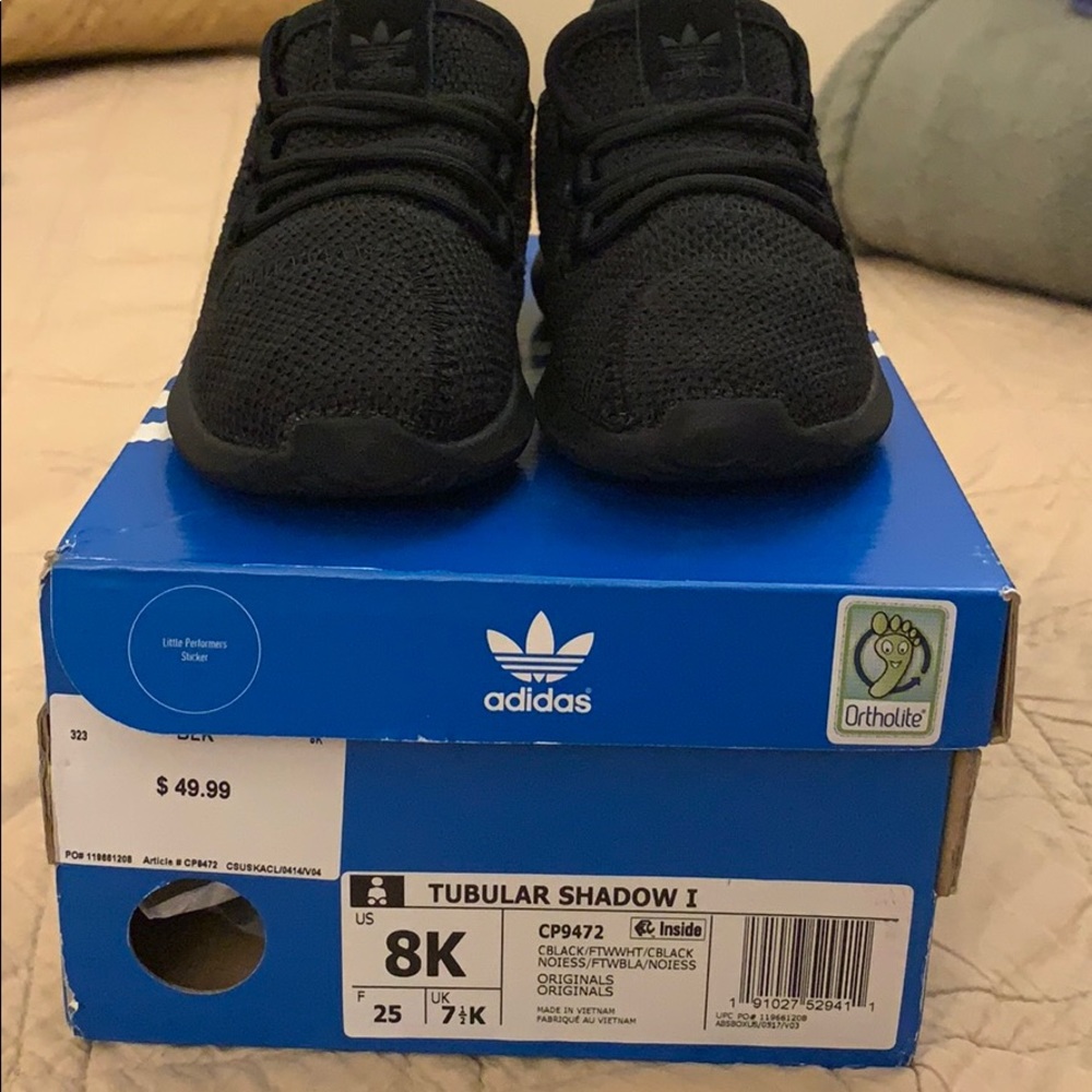 NEW!! Kids Adidas Tubular Shadow Size 8K- Black